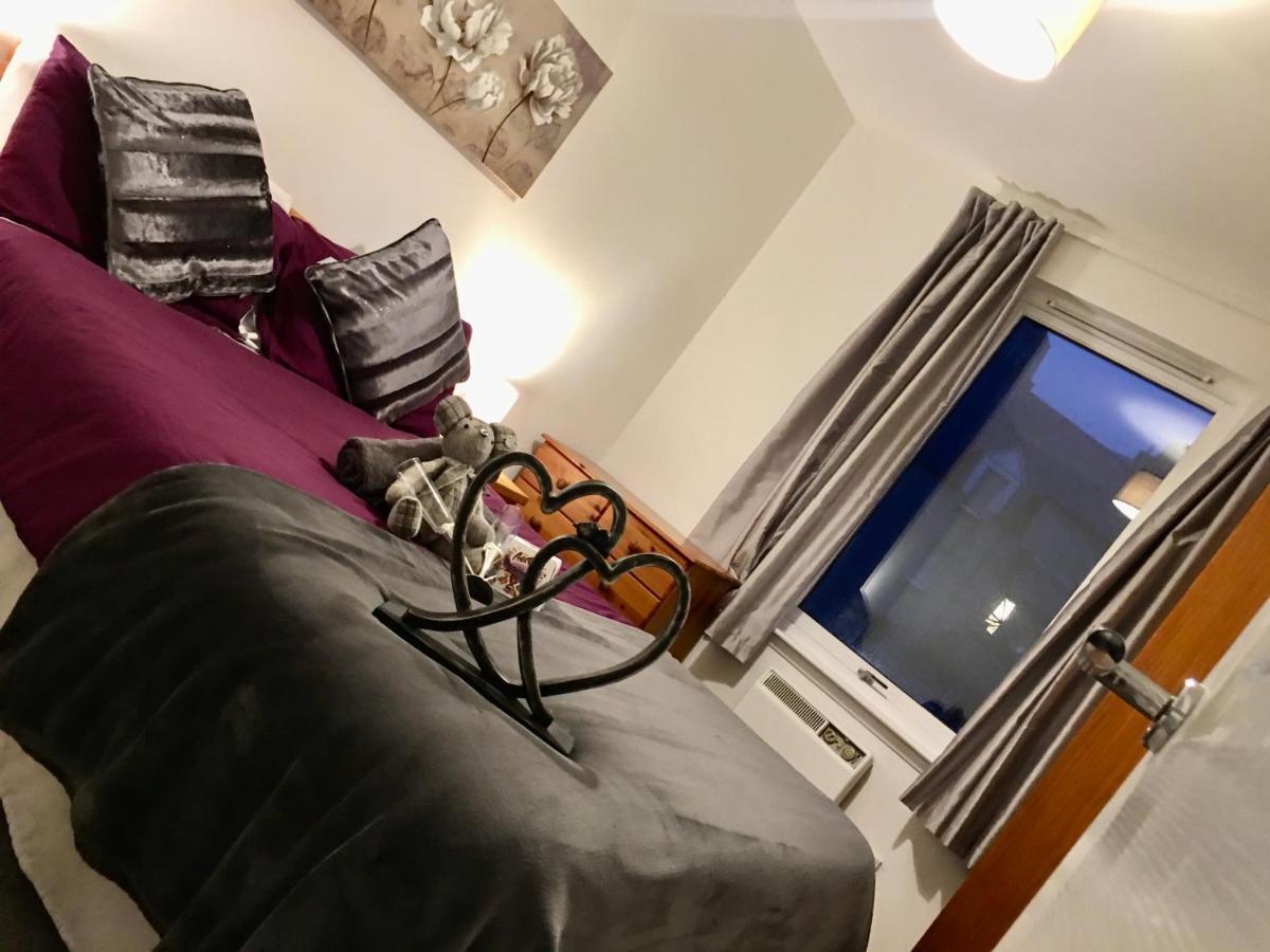 Central Spacious 2 Bedroom By Union Square Free Parking Aberdeen Bagian luar foto
